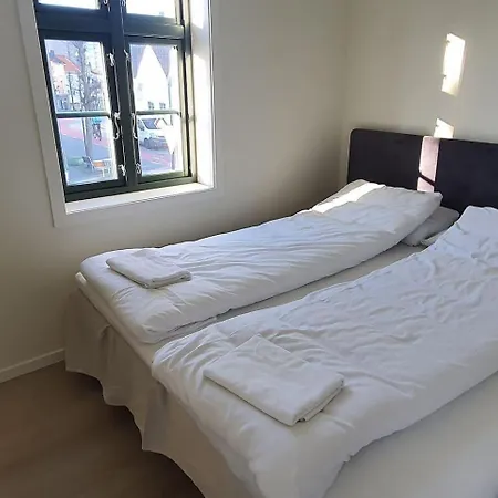 With 2 Bedrooms Ap 12